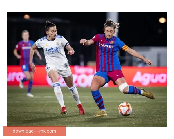 鲁尔法巴萨女足左路多面手展现全能技艺助球队冲击荣誉